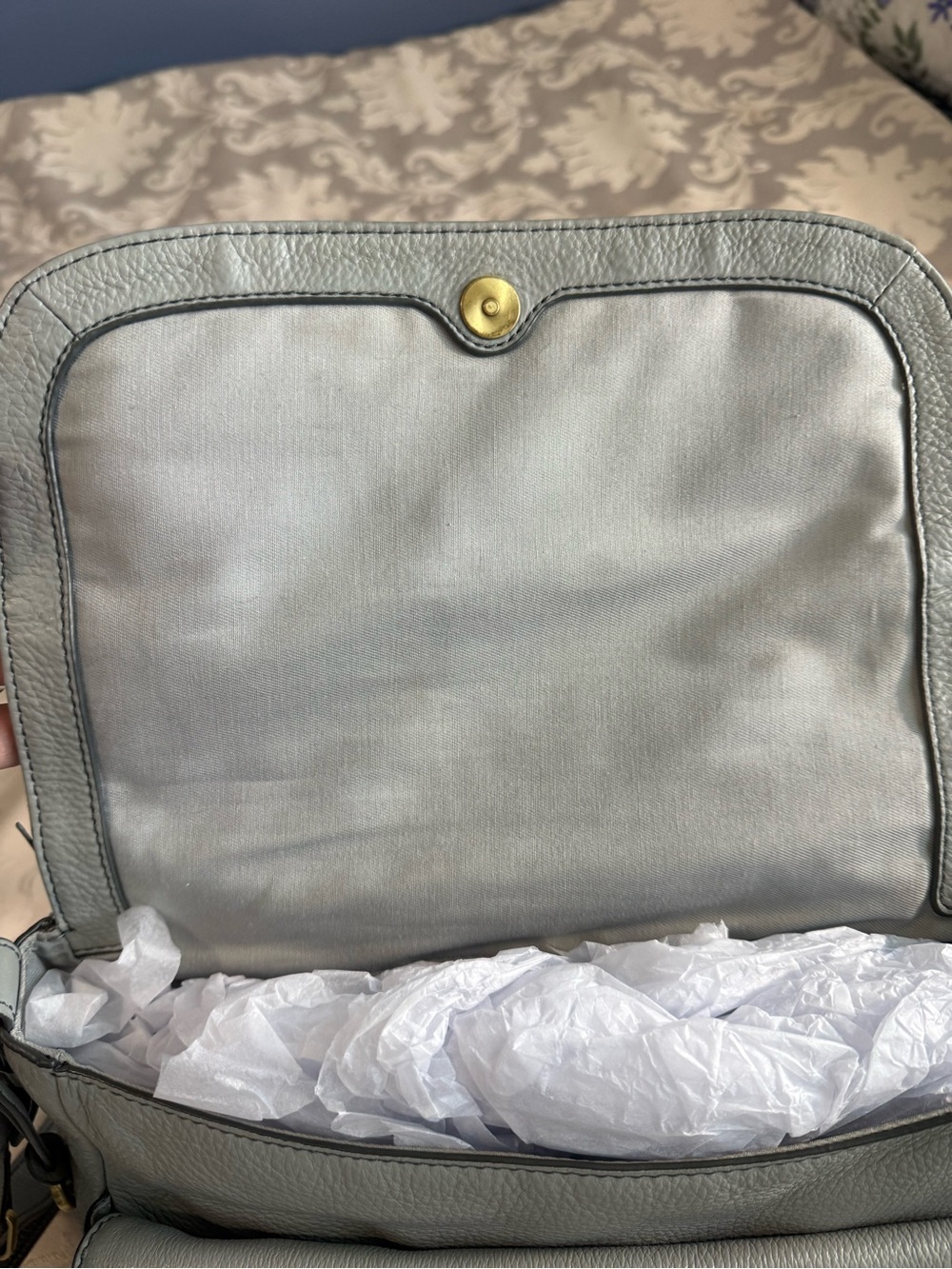 Fossil Peyton Double Flap Gray Leather Crossbody Shoulder Signature Key Charm - Picture 13 of 15